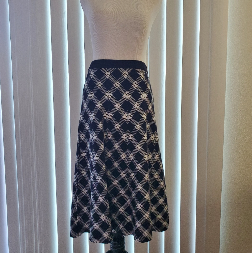 Black and white plaid skirt